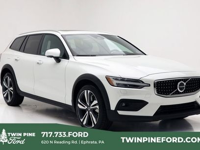 Used 2025 Volvo V60 B5 Cross Country Plus