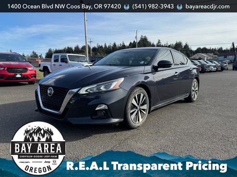 Used 2020 Nissan Altima 2.5 SV image 1