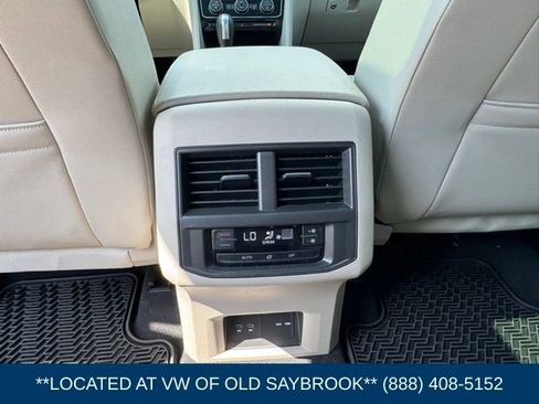 Certified 2023 Volkswagen Atlas SEL R-Line AWD/4WD image 13