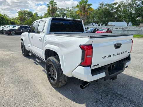 Used 2024 Toyota Tacoma SR5 AWD/4WD image 4