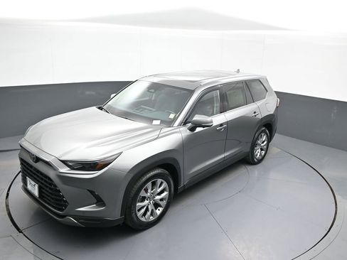 Certified 2025 Toyota Grand Highlander AWD Hybrid image 36