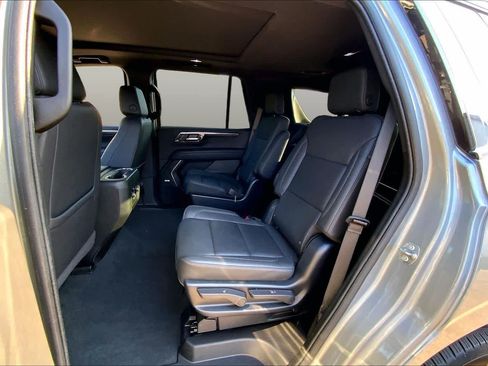 Used 2025 Chevrolet Tahoe LT w/ Comfort Package AWD/4WD image 20