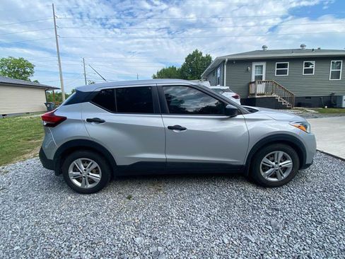 Used 2020 Nissan Kicks S FWD image 7