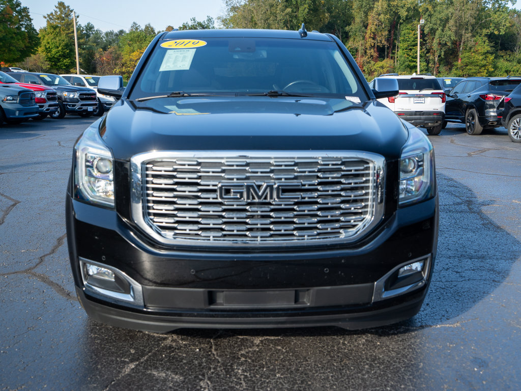 Used 2019 GMC Yukon XL Denali w/ Denali Ultimate Package AWD/4WD image 3