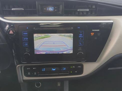 Used 2017 Toyota Corolla LE FWD image 17