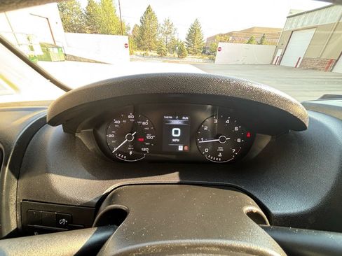 Used 2025 RAM ProMaster 2500 w/ Convenience Group FWD image 34