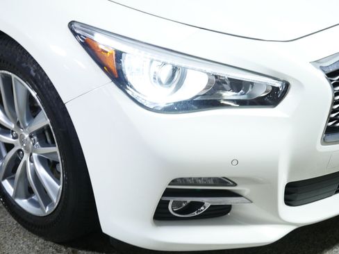 Used 2014 INFINITI Q50 Premium w/ Technology Package AWD/4WD image 16