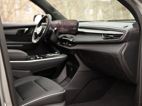 Used 2025 Buick Enclave Sport Touring image 35