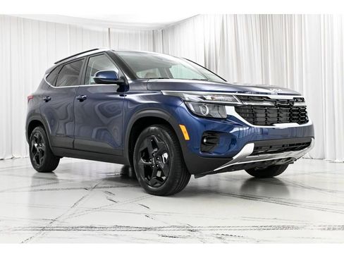 New 2026 Kia Seltos EX AWD/4WD image 2