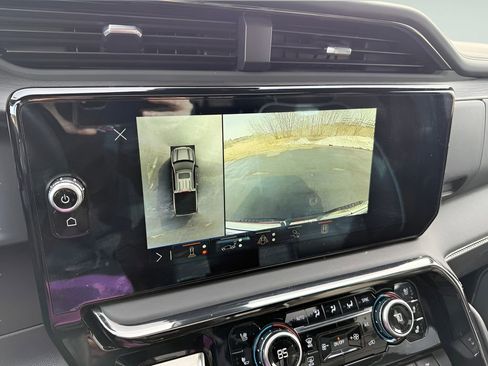 Used 2024 GMC Sierra 1500 AT4X image 29