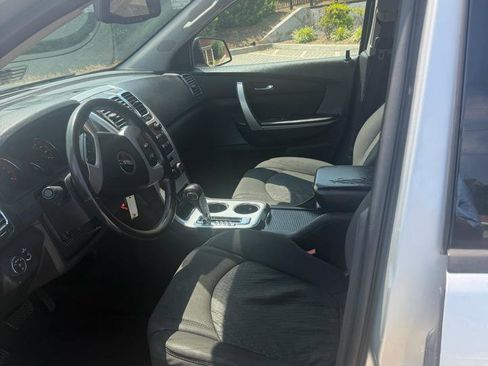 Used 2012 GMC Acadia SLE FWD image 2