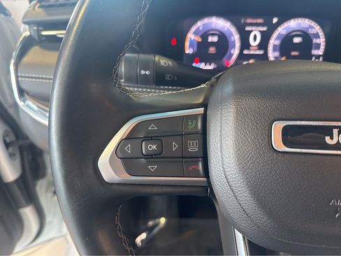 Used 2022 Jeep Compass High Altitude AWD/4WD image 18