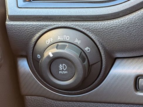 Used 2024 Nissan Titan PRO-4X w/ Pro-4x Convenience Package AWD/4WD image 25