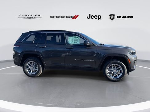 New 2025 Jeep Grand Cherokee Laredo X image 2