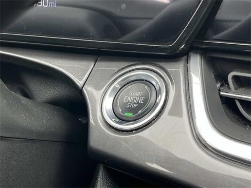 Used 2024 Chevrolet Trax ACTIV w/ Sunroof Package image 17