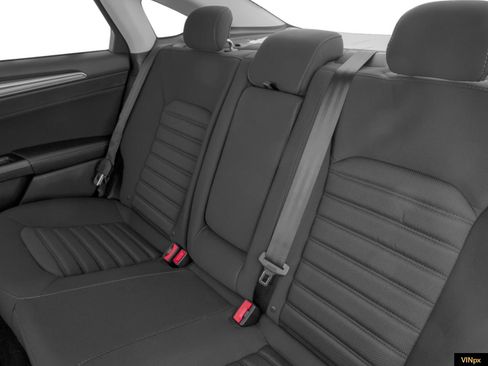 Used 2018 Ford Fusion S FWD image 12