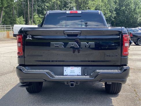 Used 2025 RAM 1500 Big Horn AWD/4WD image 4