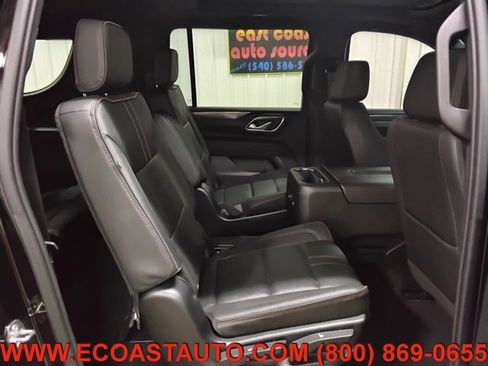 Used 2023 Chevrolet Suburban RST w/ Sport Performance Package AWD/4WD image 16