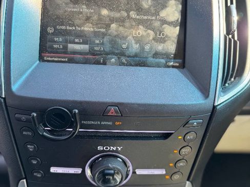 Used 2015 Ford Edge Titanium w/ Equipment Group 301A image 12