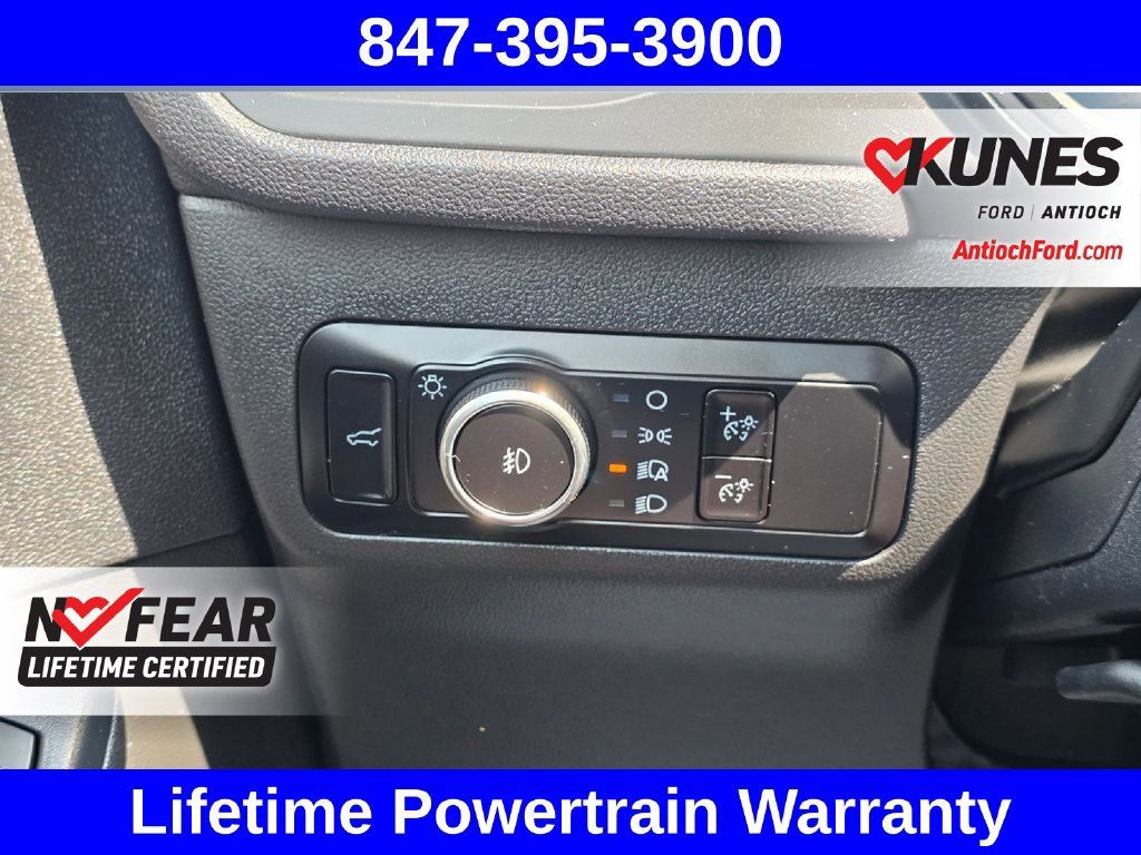 Certified 2025 Ford Escape Platinum AWD/4WD image 44