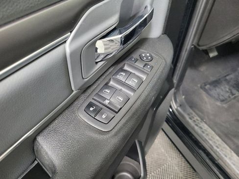 Used 2022 RAM 1500 Classic SLT AWD/4WD image 27