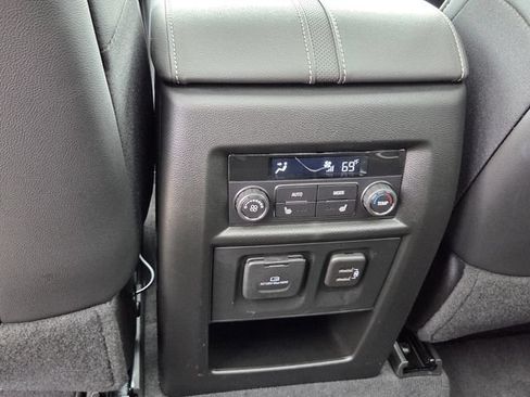 Certified 2023 Chevrolet Traverse Premier w/ Redline Edition FWD image 16