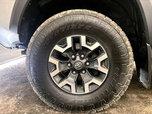 Used 2023 Toyota Tacoma TRD Off-Road AWD/4WD image 8