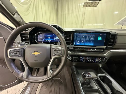 Certified 2024 Chevrolet Silverado 1500 LTZ w/ LTZ Premium Package AWD/4WD image 34