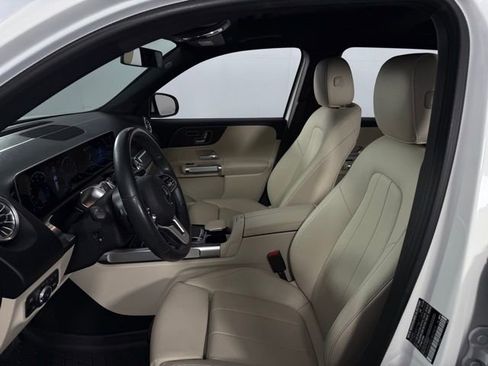 Used 2020 Mercedes-Benz GLB 250 GLB 250 image 13