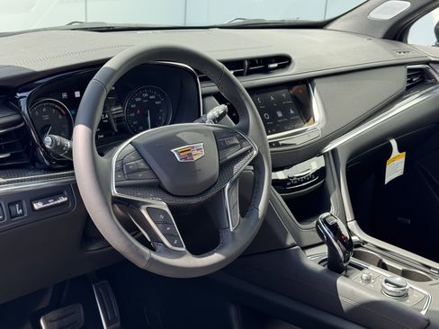 New 2025 Cadillac XT5 Sportv w/ Technology Package image 15