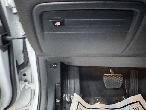 Used 2018 BMW 320i xDrive Sedan w/ Convenience Package image 23