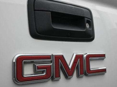 Used 2020 GMC Canyon 2WD Crew Cab w/ Convenience Package image 23