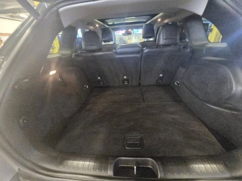 Used 2019 Jeep Cherokee Limited w/ Luxury Group image 7