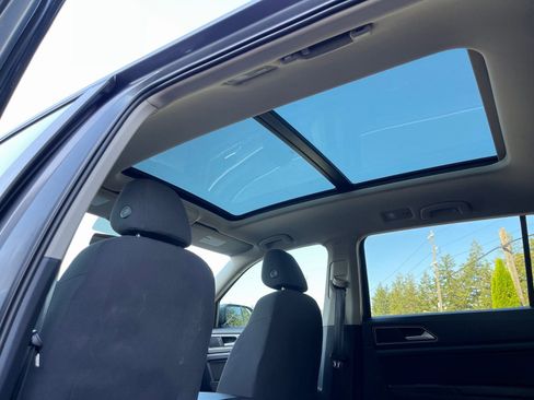 Used 2018 Volkswagen Atlas Launch Edition image 18