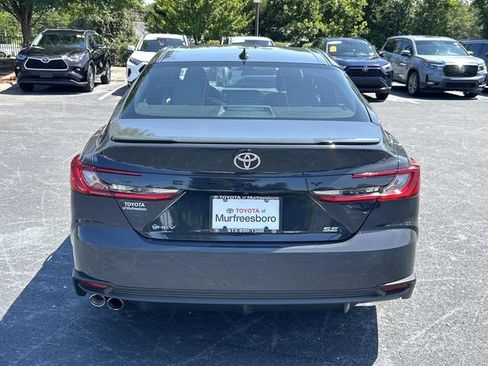 Used 2025 Toyota Camry SE w/ Convenience Package FWD image 5