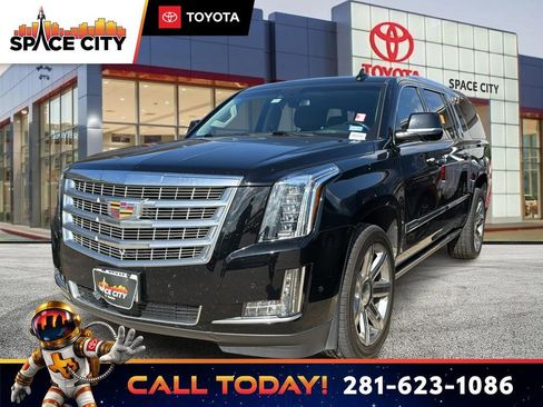 Used 2017 Cadillac Escalade ESV Premium Luxury RWD image 1