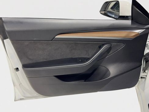 Used 2021 Tesla Model 3 Standard Range Plus image 15