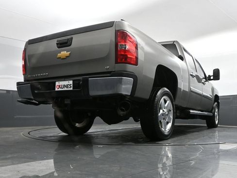 Used 2013 Chevrolet Silverado 2500 LT w/ Custom Sport Truck Package RWD image 33