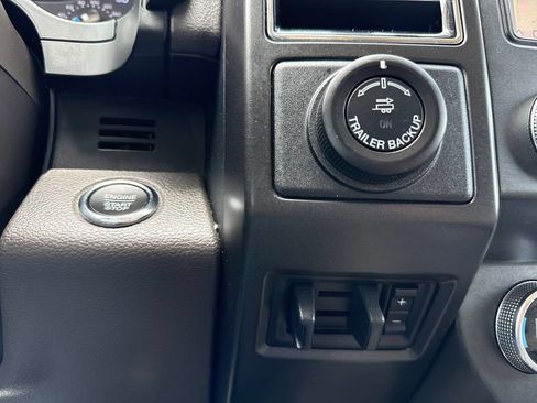 Used 2020 Ford Expedition Limited w/ Equipment Group 302A AWD/4WD image 26