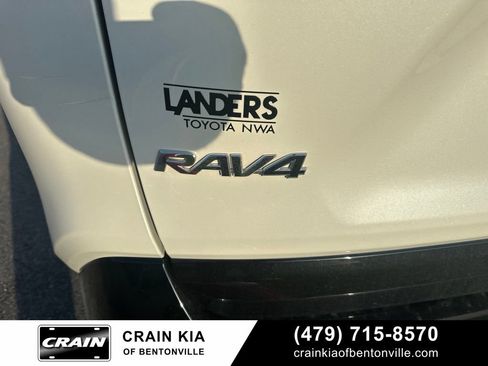 Used 2022 Toyota RAV4 XSE AWD/4WD image 13