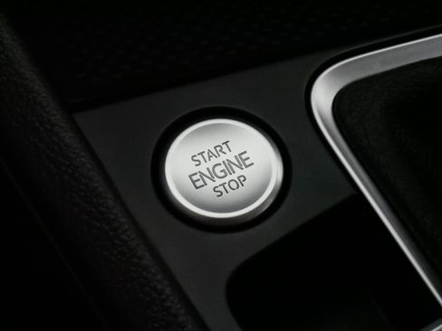 Used 2026 Volkswagen Jetta SE w/ Black Wheel Package FWD image 28