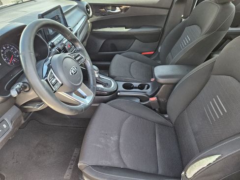 Used 2019 Kia Forte S w/ S Premium Package FWD image 11