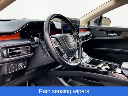 Used 2022 Lincoln Nautilus Reserve image 19