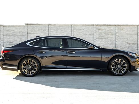Used 2019 Lexus LS 500 w/ Interior Upgrade Package RWD image 7