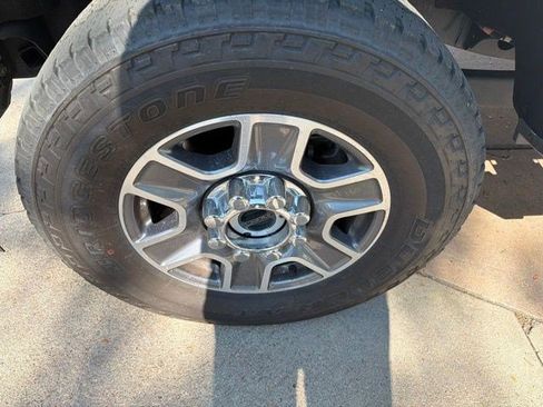 Used 2025 Ford F250 Lariat AWD/4WD image 12