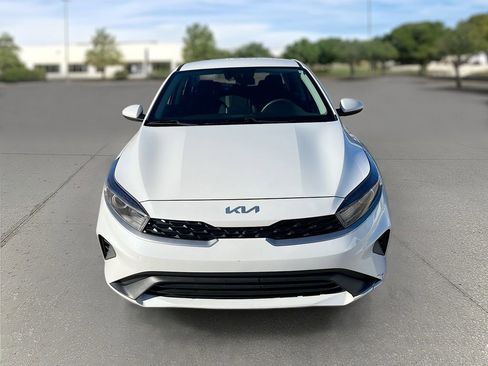 Certified 2023 Kia Forte LXS image 2