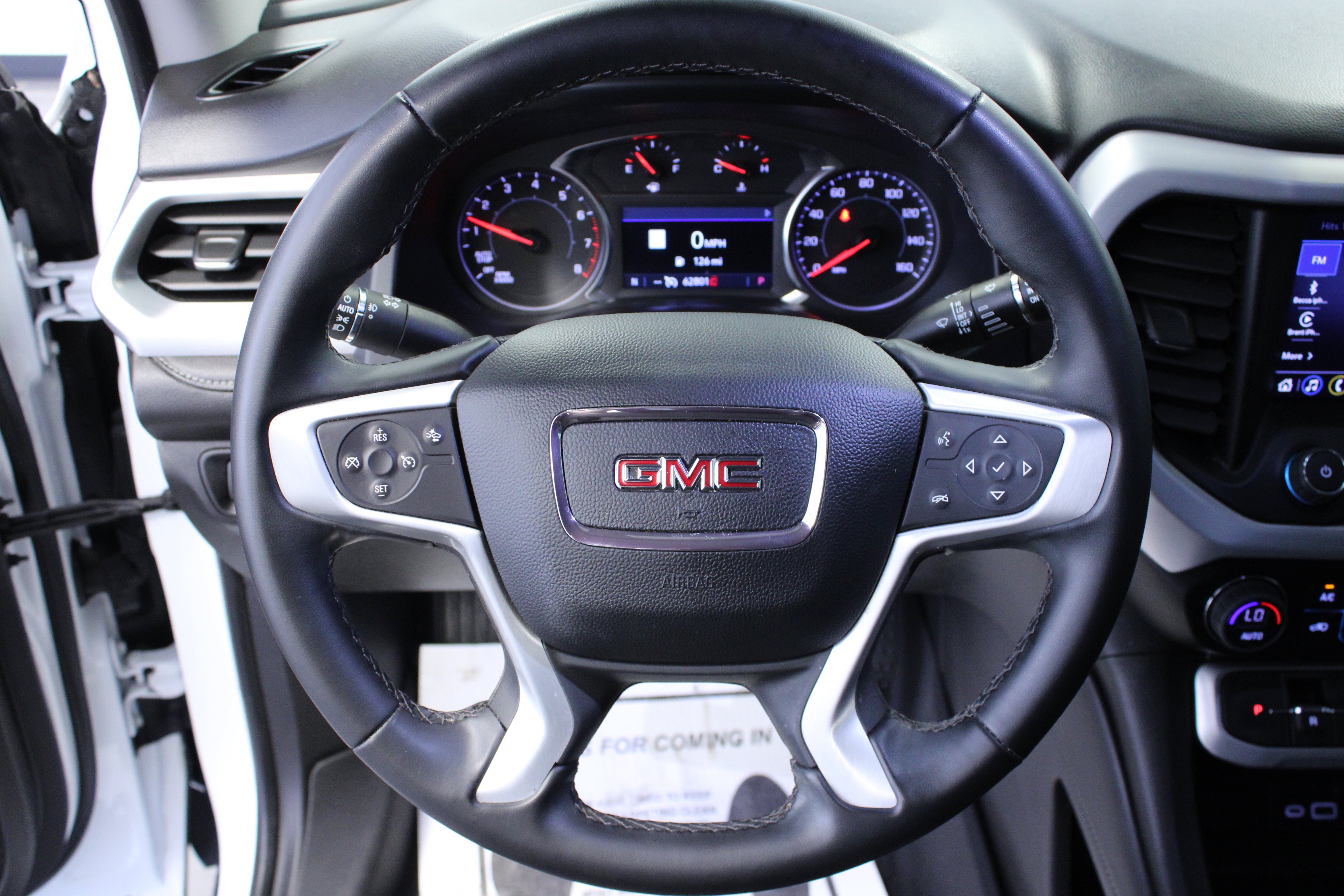 Used 2023 GMC Acadia SLT w/ Elevation Edition FWD image 18