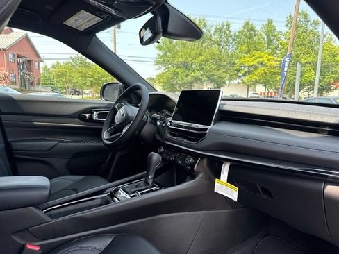 New 2026 Jeep Compass Latitude AWD/4WD image 27