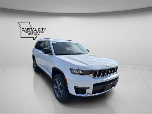New 2025 Jeep Grand Cherokee L Limited w/ Luxury Tech Group II image 2