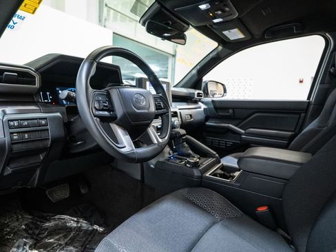 Used 2025 Toyota 4Runner SR5 image 12